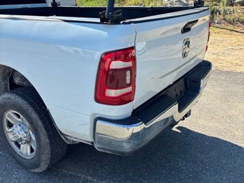 Used 2024 RAM 2500 Tradesman w/ Chrome Appearance Group AWD/4WD image 3