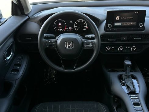 Certified 2025 Honda HR-V LX image 15