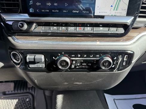Used 2025 Chevrolet Silverado 1500 LT w/ Protection Package AWD/4WD image 25