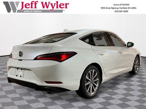 New 2025 Acura Integra image 2
