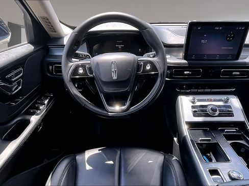 Used 2023 Lincoln Aviator 2WD image 8