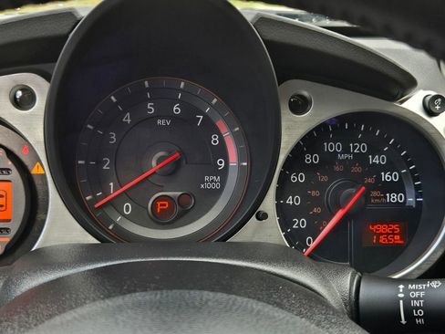 Used 2020 Nissan 370Z Touring Sport image 40