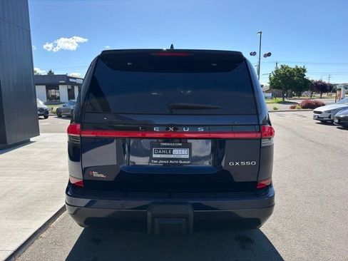 Used 2024 Lexus GX 550 w/ Accessory Package (2T) AWD/4WD image 7