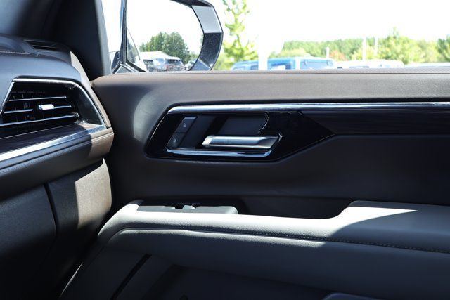 Used 2025 Chevrolet Tahoe LT AWD/4WD image 27