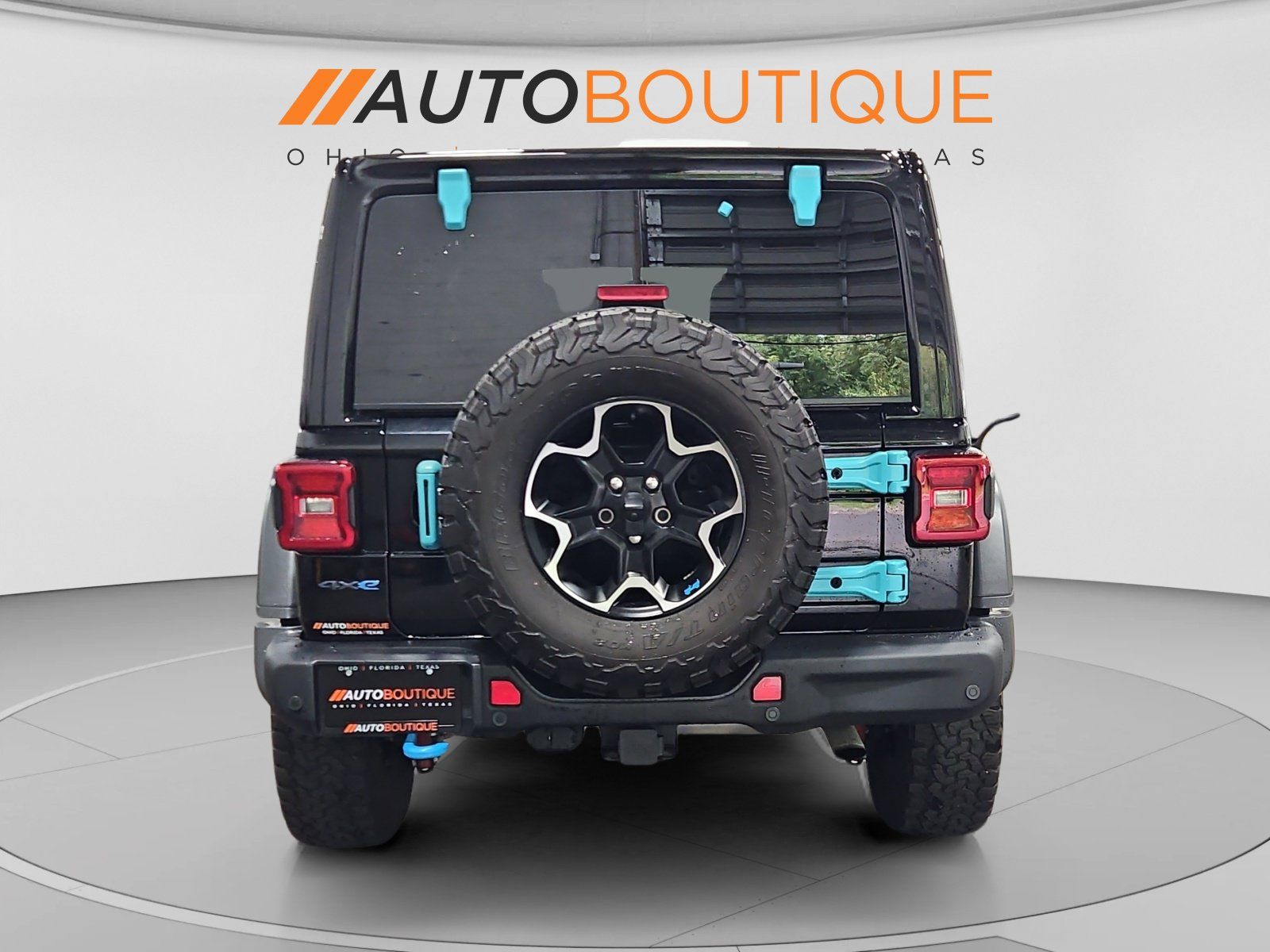 Used 2022 Jeep Wrangler Unlimited Rubicon 4xe w/ Steel Bumper Group AWD/4WD image 4