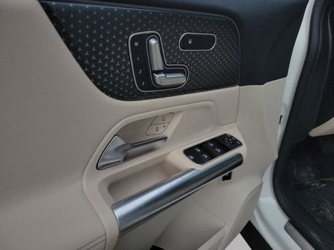 Certified 2026 Mercedes-Benz GLA 250 image 21