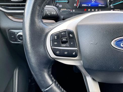 Used 2021 Ford Explorer Limited w/ Equipment Group 301A RWD image 21