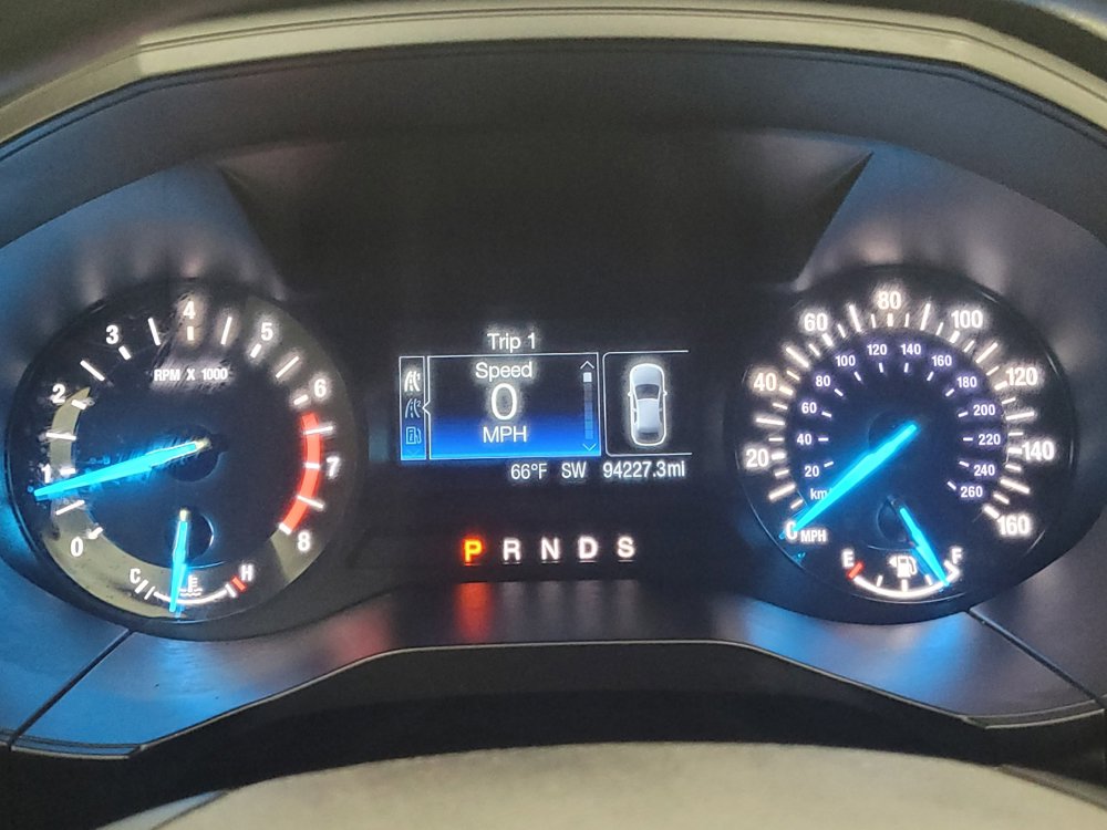 Used 2018 Ford Edge SE FWD image 23