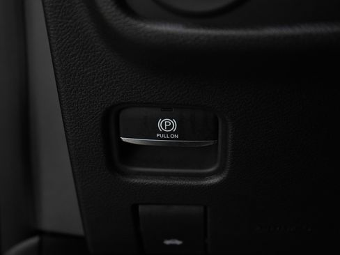 Used 2024 Jeep Grand Cherokee L Limited AWD/4WD image 30