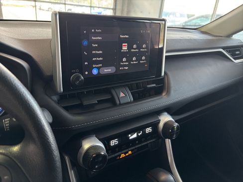 Used 2025 Toyota RAV4 LE image 21