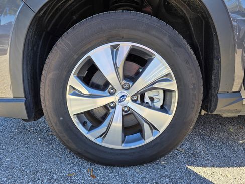 Certified 2024 Subaru Ascent Premium w/ Convenience Package image 30