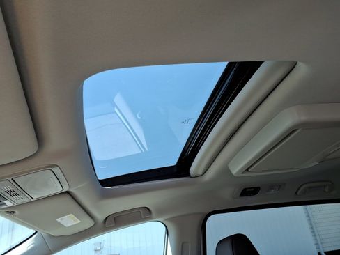 New 2026 Honda Odyssey Touring image 13