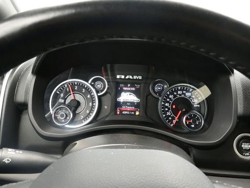 Used 2024 RAM 2500 Big Horn AWD/4WD image 17