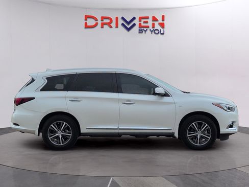 Used 2017 INFINITI QX60 FWD w/ Premium Plus Package image 8