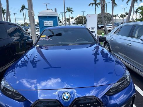 Used 2024 BMW i4 eDrive35 w/ M Sport Package RWD image 9