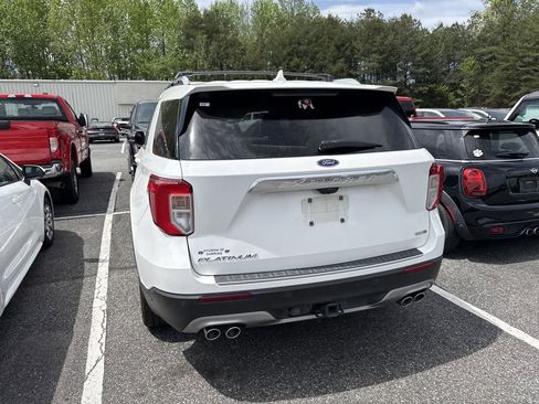 Used 2020 Ford Explorer Platinum w/ Premium Technology Package image 16