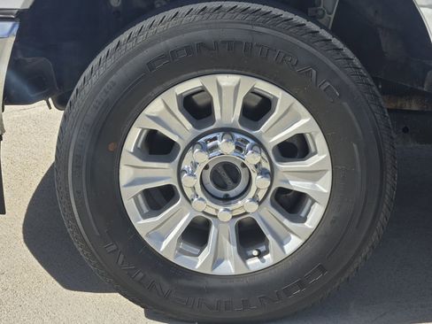 Certified 2022 Ford F250 XLT w/ XLT Value Package image 13