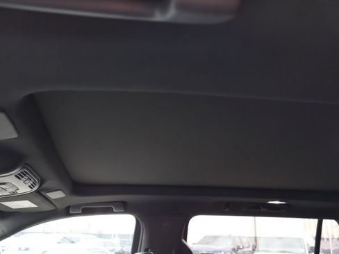 Used 2021 Cadillac Escalade ESV Premium Luxury image 21