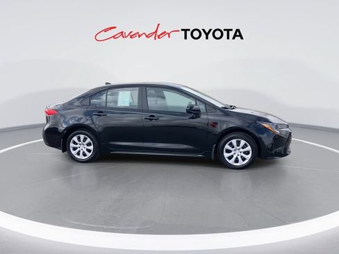 Certified 2025 Toyota Corolla LE FWD image 9