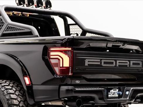 Used 2025 Ford F150 Raptor AWD/4WD image 21