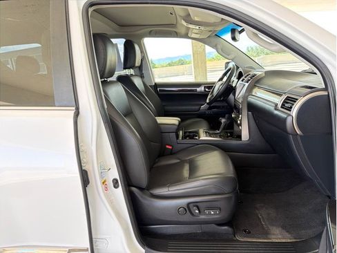 Used 2015 Lexus GX 460 w/ Comfort Package AWD/4WD image 15