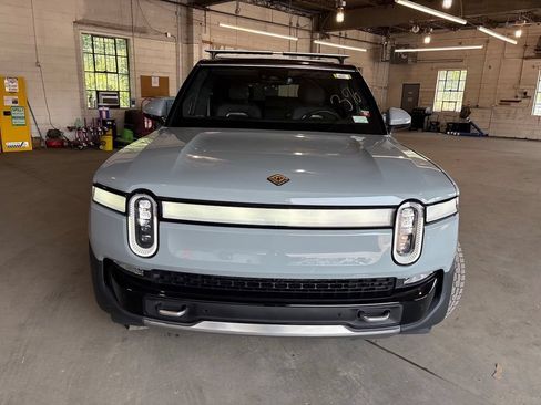 Used 2023 Rivian R1S Adventure AWD/4WD image 7