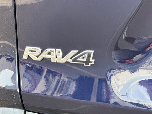 Certified 2019 Toyota RAV4 XLE w/ Convenience Package AWD/4WD image 27
