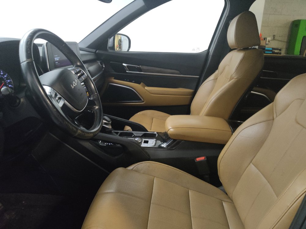 Used 2022 Kia Telluride SX w/ Towing Package FWD image 17