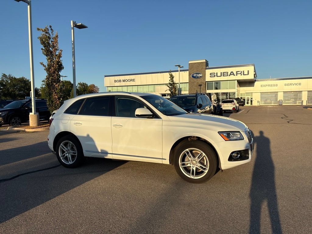 Used 2017 Audi Q5 2.0T Premium Plus w/ Premium Plus Package AWD/4WD image 1