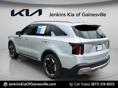 Used 2025 Kia Sorento EX w/ EX Panoramic Sunroof Package FWD image 6