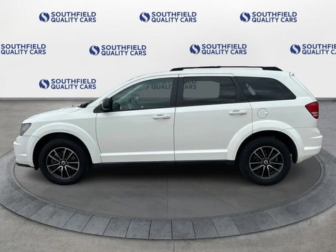 Used 2018 Dodge Journey SE w/ Popular Equipment Group image 3