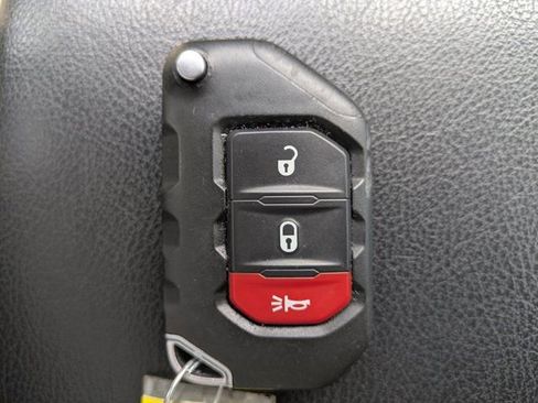 Used 2024 Jeep Gladiator Sport AWD/4WD image 31