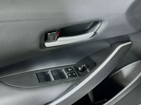 Used 2021 Toyota Corolla SE FWD image 13