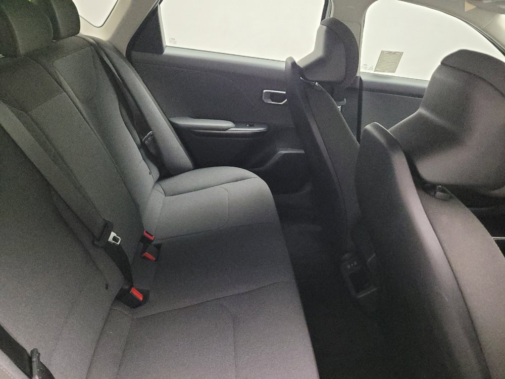 Used 2025 Kia K4 FWD image 19