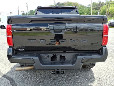 Used 2024 Toyota Tacoma TRD Sport w/ TRD Sport Upgrade Package AWD/4WD image 6