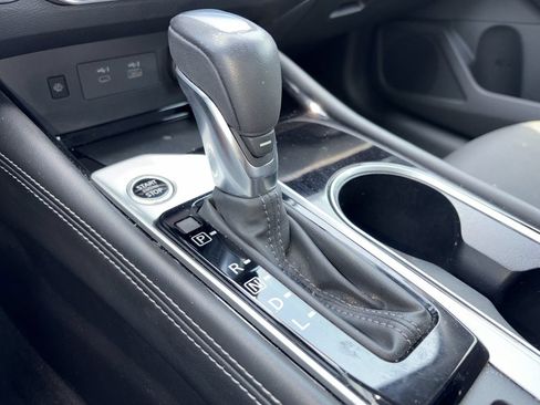 Certified 2024 Nissan Altima 2.5 SV w/ SV Premium Package FWD image 14