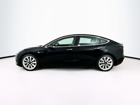 Used 2019 Tesla Model 3 Standard Range Plus image 4