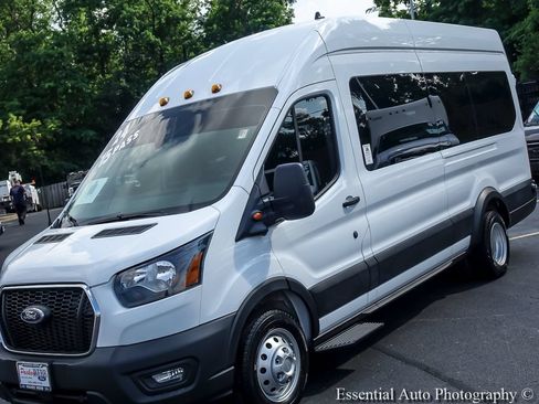 Used 2024 Ford Transit 350 XL RWD image 4