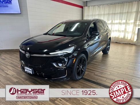 Used 2024 Buick Enclave Essence w/ Sport Touring Edition FWD image 1