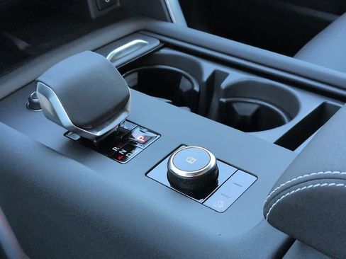 New 2026 Land Rover Discovery Limited Edition image 34