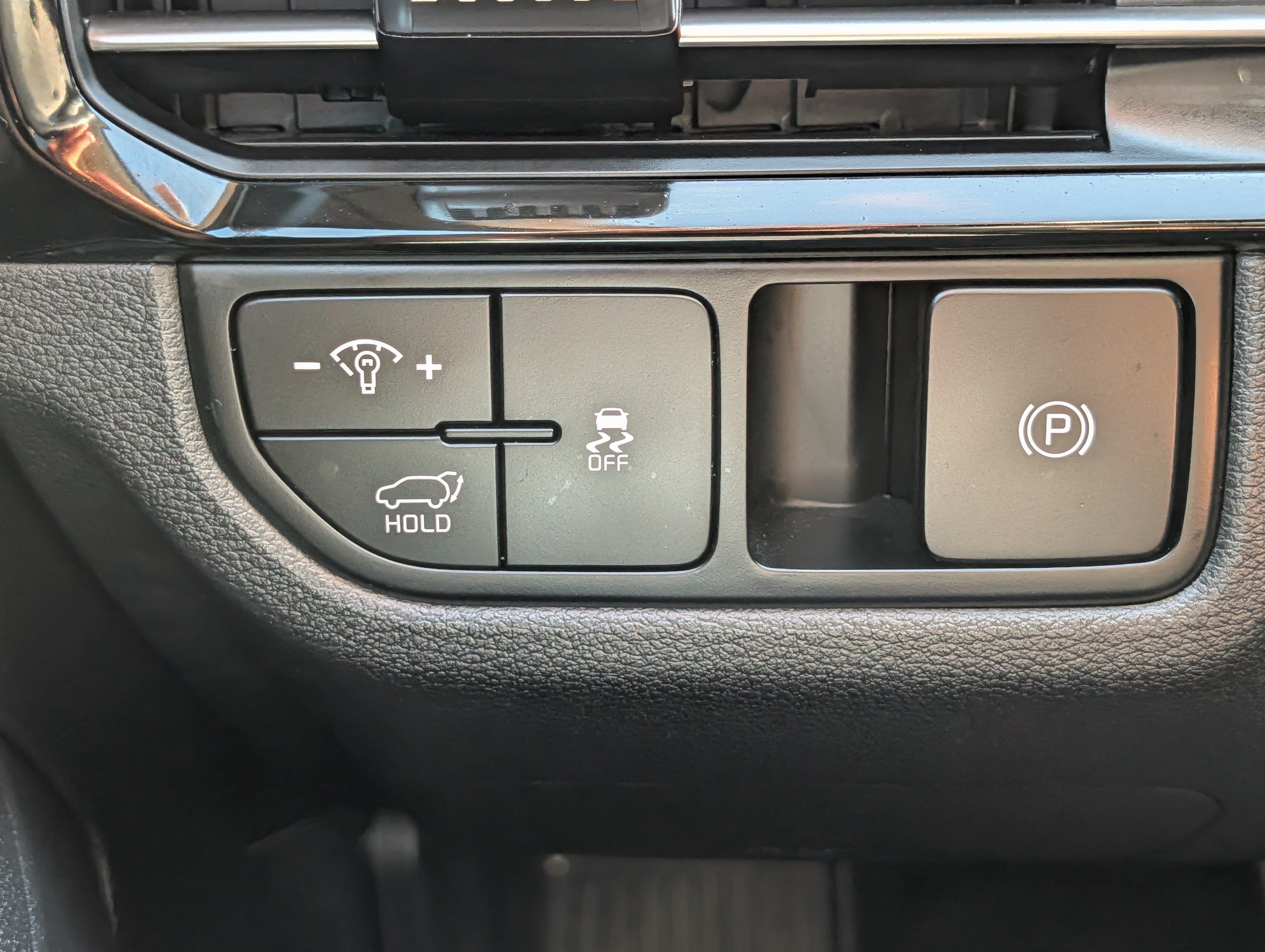 Certified 2026 Kia Sportage SX FWD image 26