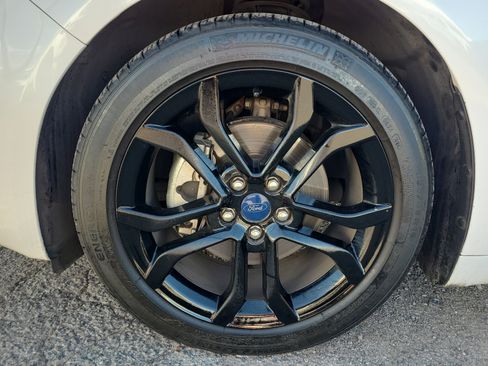 Used 2020 Ford Fusion SE w/ Equipment Group 151A FWD image 11