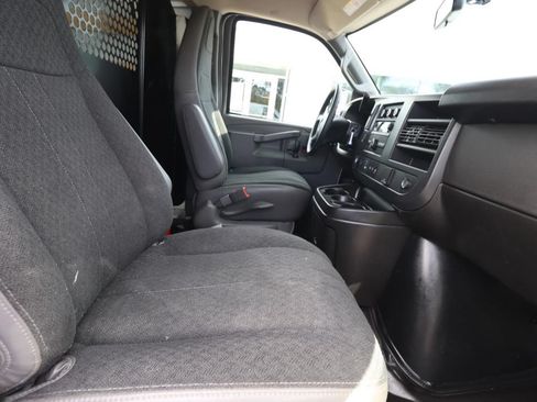 Used 2025 Chevrolet Express 2500 w/ Driver Convenience Package RWD image 9