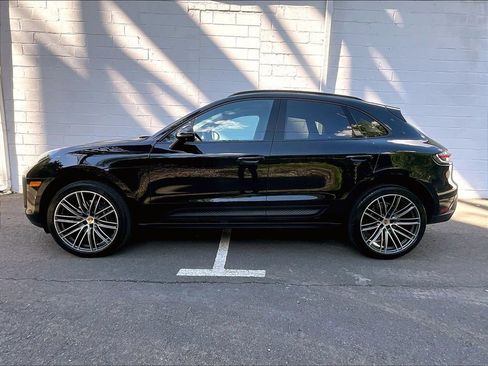 Certified 2026 Porsche Macan AWD/4WD image 2