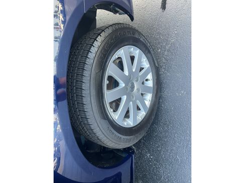 Used 2016 Chrysler Town & Country Touring FWD image 55