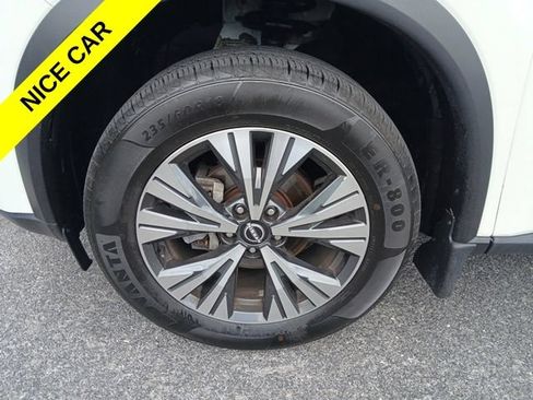 Used 2023 Nissan Rogue SV AWD/4WD image 2
