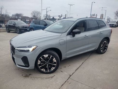 New 2026 Volvo XC60 T8 Plus w/ Climate Package image 2