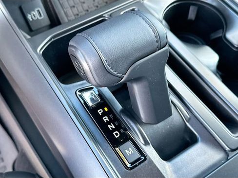 Used 2025 Ford F150 Lariat w/ Equipment Group 502A High AWD/4WD image 17