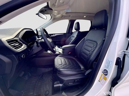 Used 2024 Ford Escape SE w/ PHEV Premium Package FWD image 5