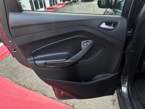 Used 2019 Ford Escape SEL image 13